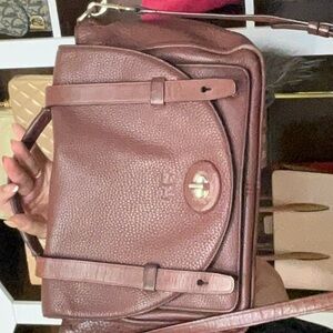 7. Coach Sold As Is Desc In Live Shows No Cancel/returns